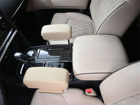 Used 2024 Nissan Armada Platinum w/ Captain's Chairs Package image 9