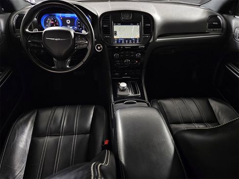 Used 2022 Chrysler 300 S image 6