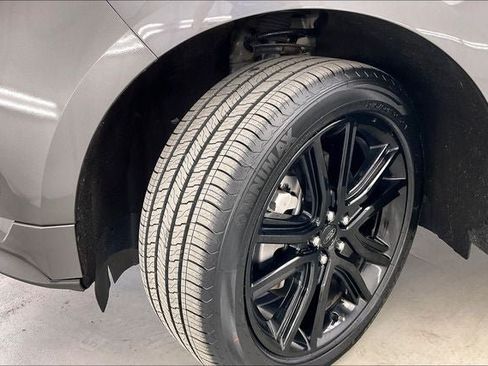 Used 2021 Ford Edge ST-Line w/ Class II Trailer Tow Package AWD/4WD image 34