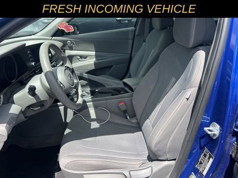 Used 2021 Hyundai Elantra SEL w/ Preferred Accessory Package image 5