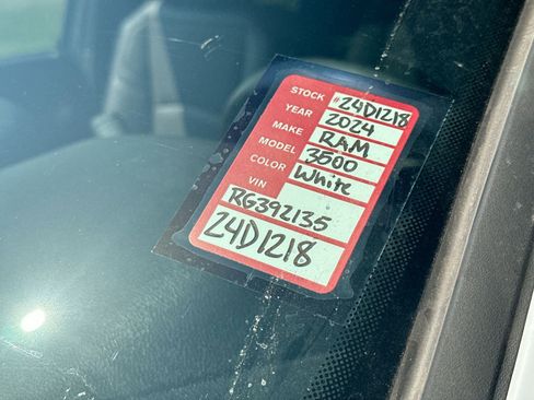 New 2024 RAM 3500 Tradesman w/ Chrome Appearance Group image 24