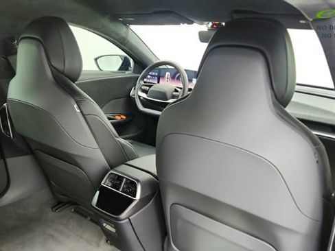 Used 2024 Lucid Air Pure RWD image 26