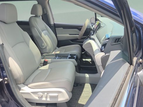 Used 2023 Honda Odyssey Touring image 18