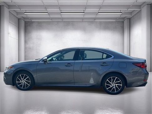 Used 2017 Lexus ES 350 w/ Luxury Package FWD image 6