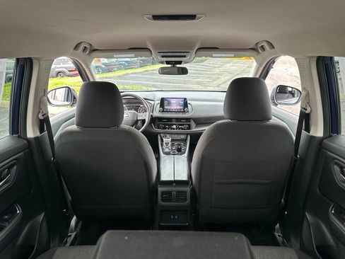 Used 2025 Nissan Rogue SV AWD/4WD image 31
