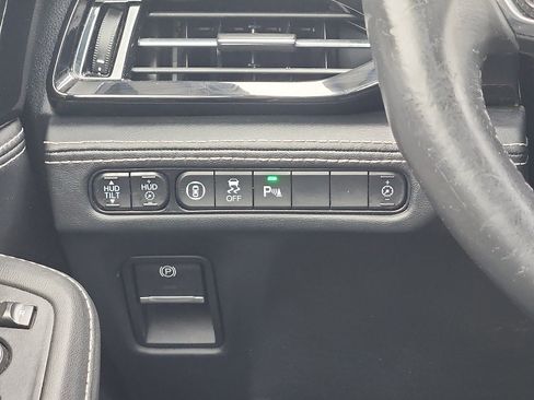 Used 2023 Acura MDX SH-AWD w/ Advance Package image 13