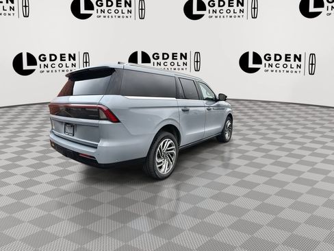 Used 2025 Lincoln Navigator L Reserve AWD/4WD image 8