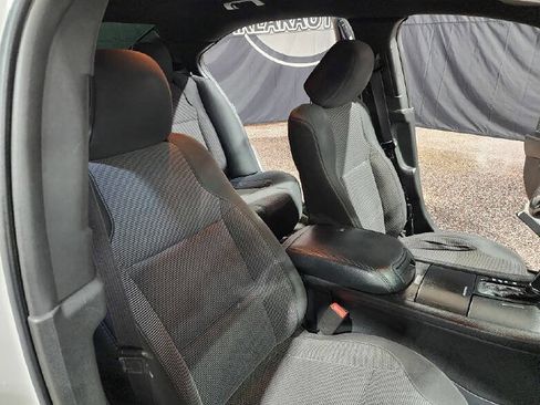 Used 2013 Ford Taurus SEL image 13