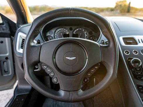 Used 2018 Aston Martin Vanquish Zagato RWD image 16