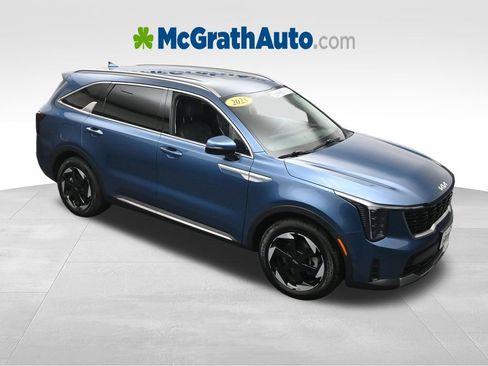 Used 2025 Kia Sorento EX AWD/4WD image 3
