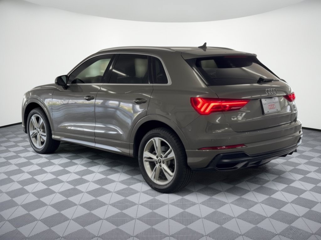Certified 2021 Audi Q3 2.0T Premium w/ Convenience Package AWD/4WD image 3
