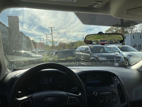 Used 2016 Ford Focus SE image 19