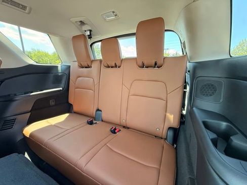 New 2026 Nissan Pathfinder Platinum w/ Cargo Package AWD/4WD image 16