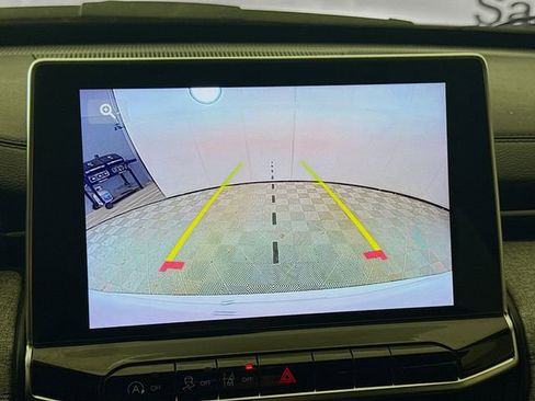 Used 2024 Jeep Compass Latitude w/ Convenience Group image 13