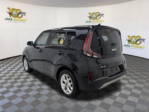 Certified 2025 Kia Soul LX w/ LX Technology Package FWD image 7