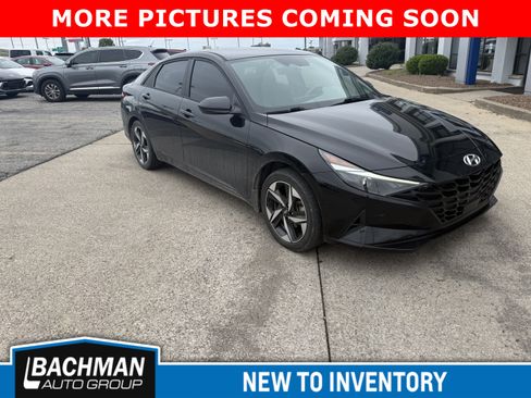 Certified 2023 Hyundai Elantra SEL w/ Convenience Package FWD image 2