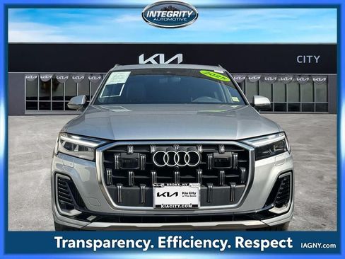 Used 2025 Audi Q7 3.0T Premium Plus AWD/4WD image 2