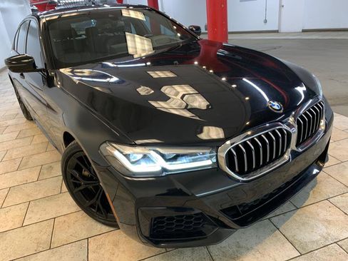 Used 2022 BMW 540i xDrive w/ M Sport Package image 3