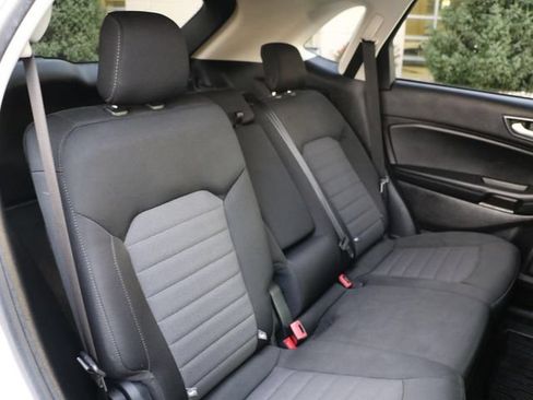 Used 2021 Ford Edge SE FWD image 13