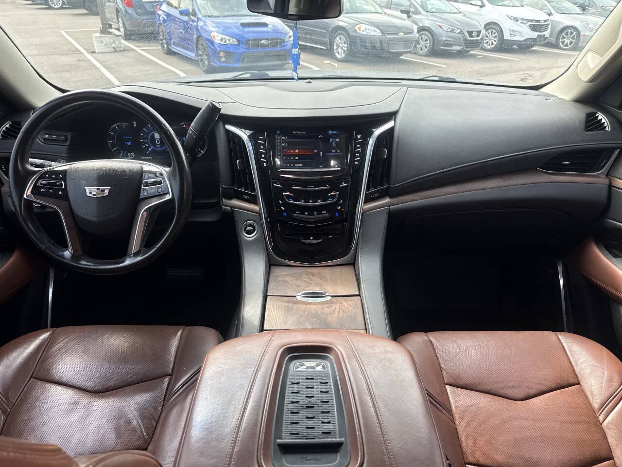 Used 2017 Cadillac Escalade ESV Luxury RWD image 26
