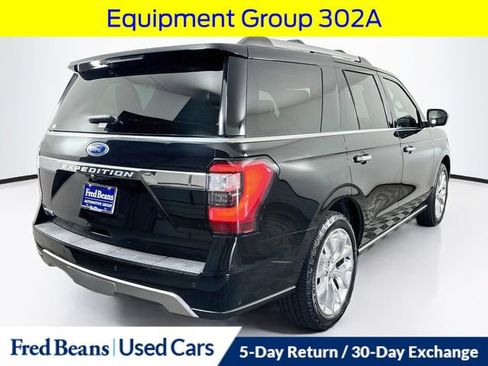 Used 2018 Ford Expedition Limited w/ Equipment Group 302A AWD/4WD image 9