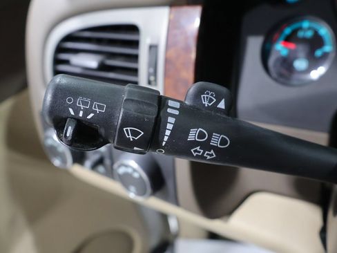 Used 2013 GMC Yukon SLT w/ SLT-2 Equipment Package AWD/4WD image 36
