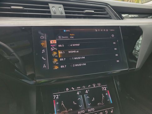 Used 2024 Audi Q8 e-tron Prestige w/ Prestige Package image 23