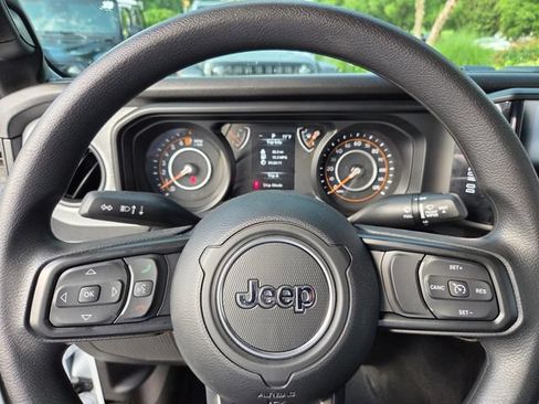 New 2026 Jeep Gladiator Sport AWD/4WD image 11