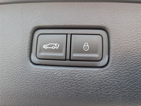 Used 2025 Genesis GV80 2.5T Prestige AWD/4WD image 13
