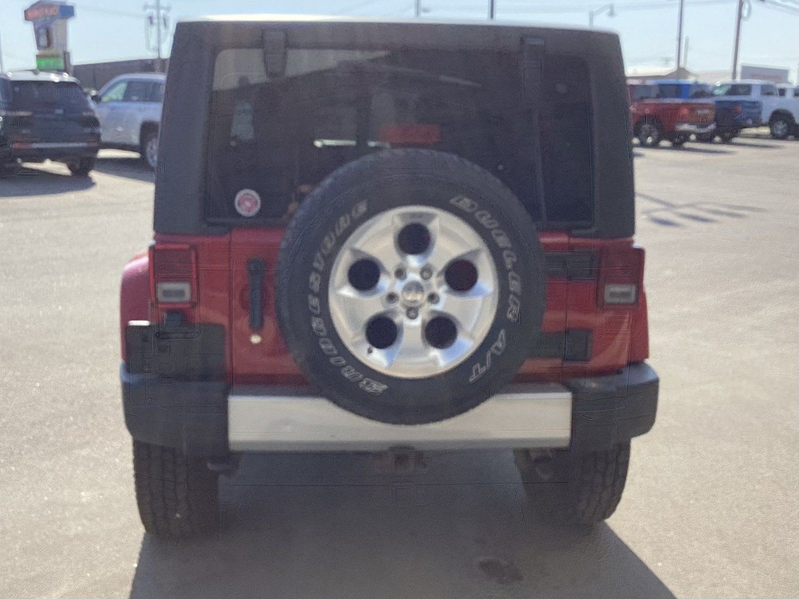 Used 2013 Jeep Wrangler Unlimited Sahara w/ Connectivity Group AWD/4WD image 6