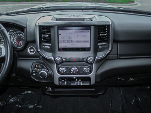 Used 2024 RAM 2500 Big Horn image 28