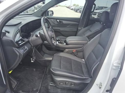 Used 2026 Buick Enclave Sport Touring AWD/4WD image 5