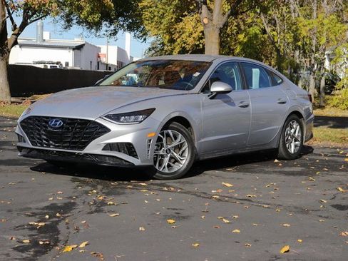 Used 2023 Hyundai Sonata SEL image 1