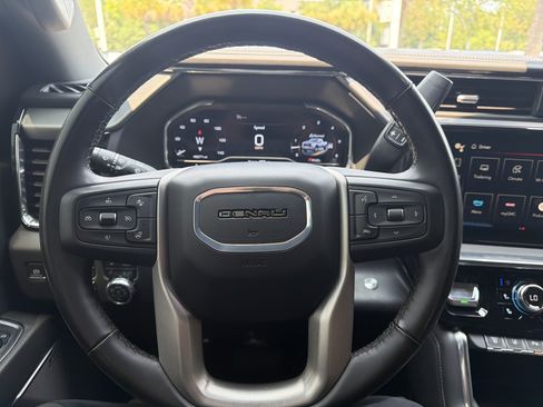 Used 2024 GMC Sierra 3500 Denali w/ Denali Reserve Package AWD/4WD image 17
