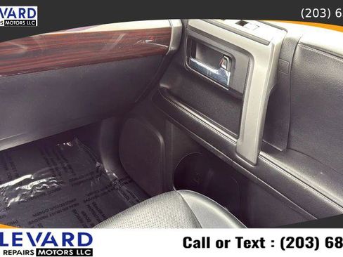 Used 2014 Toyota 4Runner Limited image 14