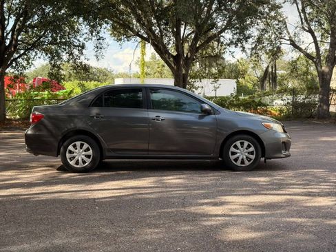 Used 2011 Toyota Corolla LE FWD image 4
