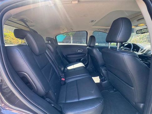 Used 2018 Honda HR-V EX-L image 17