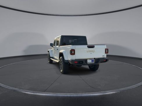 Used 2022 Jeep Gladiator Overland w/ LED Lighting Group AWD/4WD image 7