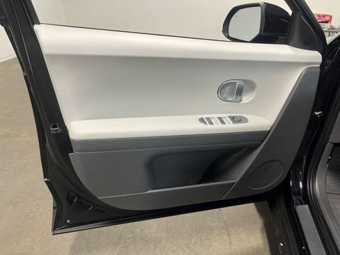 Used 2024 Hyundai Ioniq 5 SEL RWD image 25