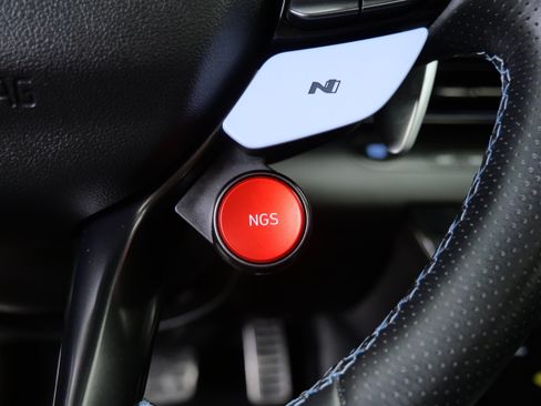 Used 2022 Hyundai Elantra N FWD image 25