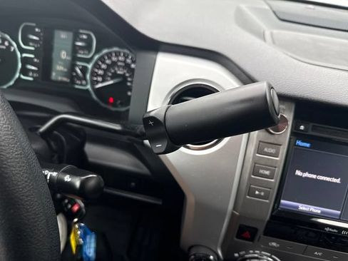Used 2018 Toyota Tundra SR5 AWD/4WD image 23