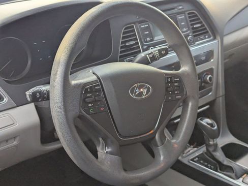 Used 2017 Hyundai Sonata SE image 7