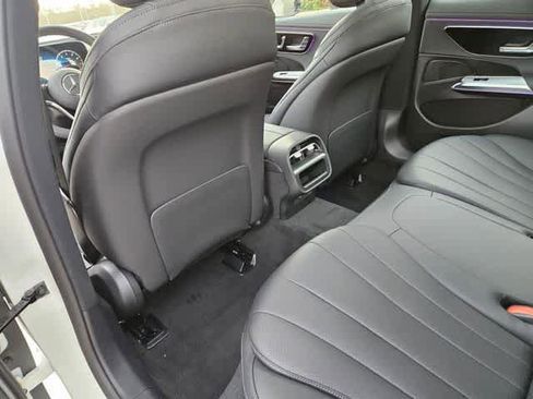 Used 2026 Mercedes-Benz E 350 4MATIC Sedan image 16