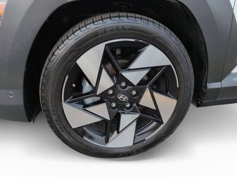 Used 2024 Hyundai Kona Limited FWD image 30