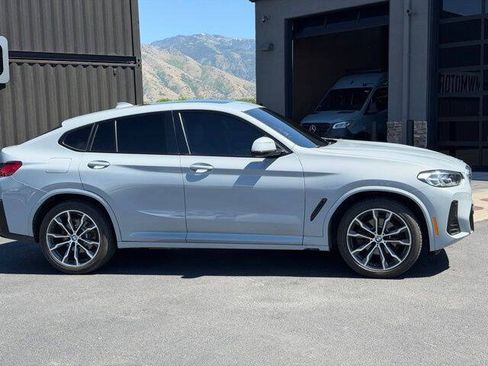 Used 2022 BMW X4 xDrive30i w/ M Sport Package 2 AWD/4WD image 4