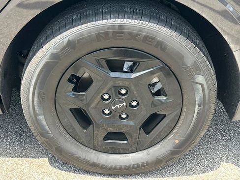 Used 2026 Kia Carnival FWD image 30
