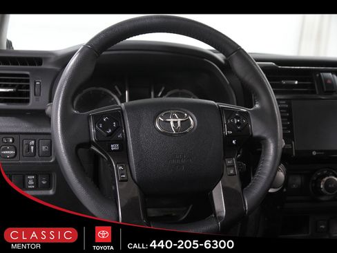 Used 2022 Toyota 4Runner TRD Off-Road Premium w/ Moonroof Package AWD/4WD image 7