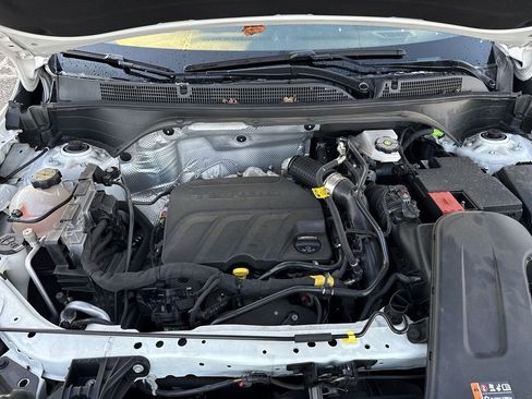 Used 2024 Buick Envista Avenir image 37