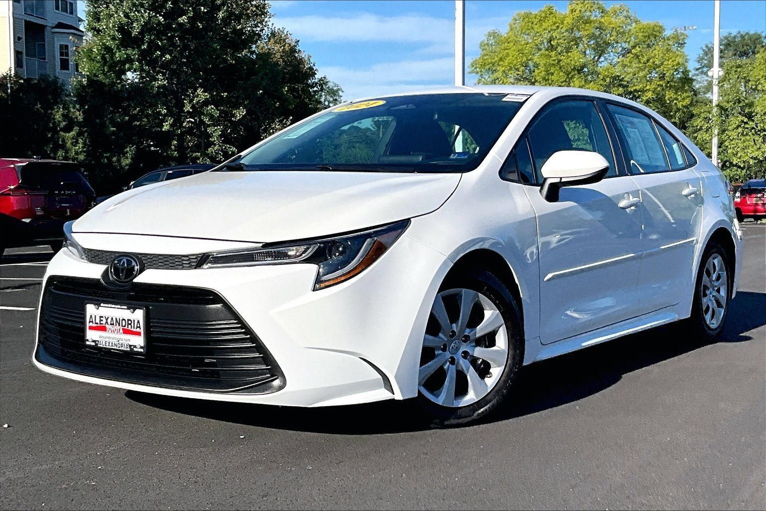 Used 2024 Toyota Corolla LE FWD image 1