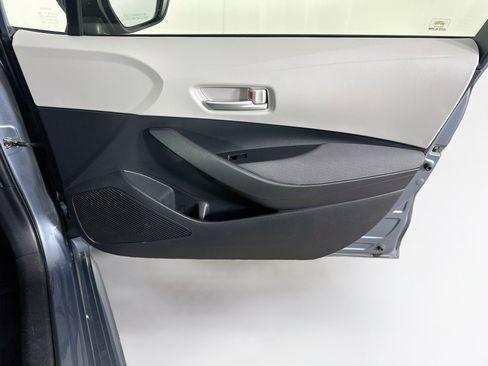 Used 2020 Toyota Corolla LE FWD image 30